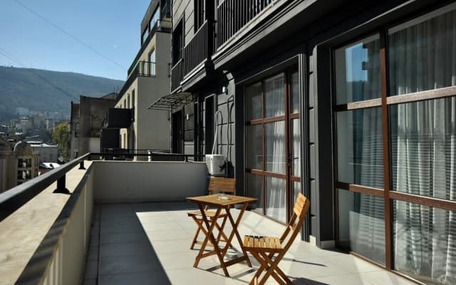 BFG Suites Apartments - photo 4
