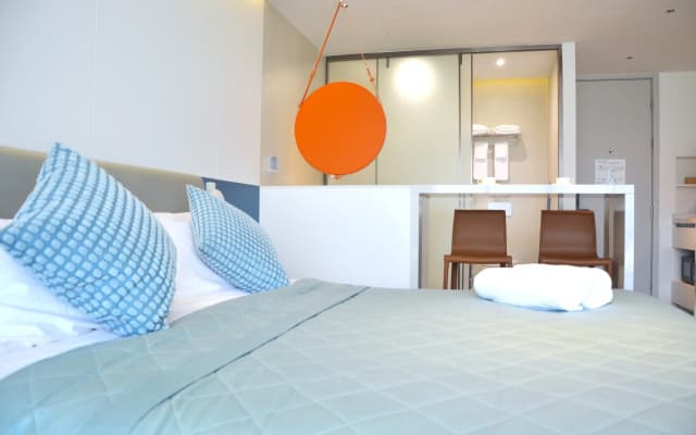 Sunshine Beach Studio Apartments - photo 5