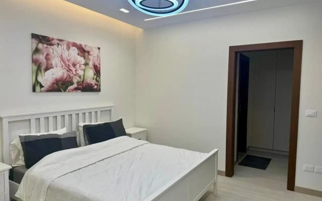 A Spacious 3 Bedroom Apartment With Modern Style - photo 2
