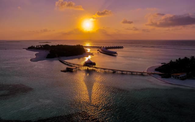 Cinnamon Hakuraa Huraa Maldives Hotel - photo 4