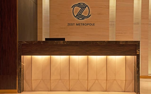 Zest Metropole Hotel - photo 3