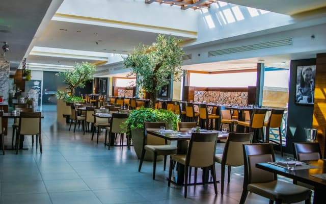 Millennium Hotel Doha Hotel - photo 4