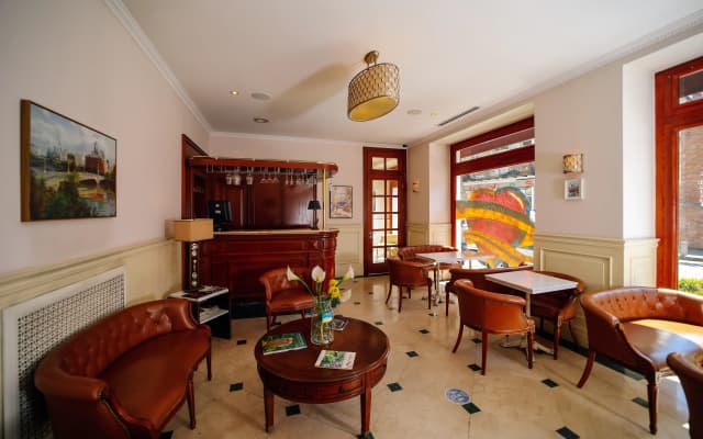 Sharden Villa Hotel - photo 2