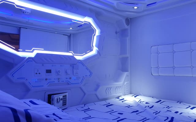 Hashtag.Capsule Hostel - photo 2