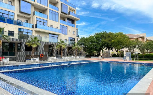 WelHome - Prime 1BR Apartment at Oia Residence, Apartments - photo 4