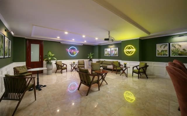 Champton Hanoi Hotel - photo 4