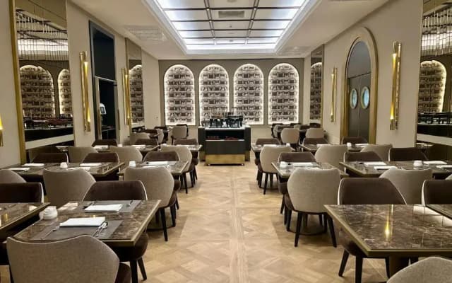 Omnia Aria Palace Hotel - photo 4