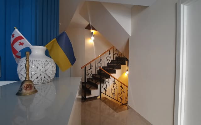 V Centre Avlabari Hotel - photo 2