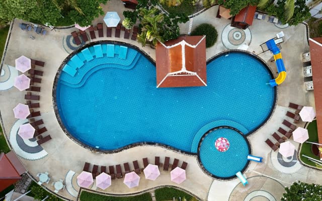 Heeton Concept Pattaya by Compass Hospitality - photo 2