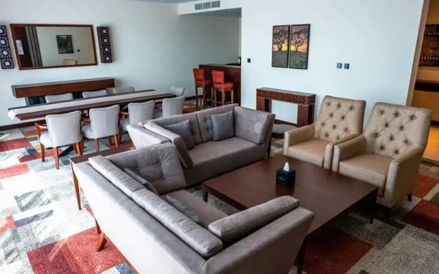 Royal Tulip Muscat Hotel - photo 5