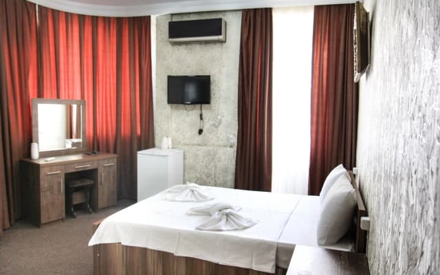 New Palace Shardeni Hotel - photo 3