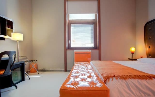 Orange Hotel - photo 4