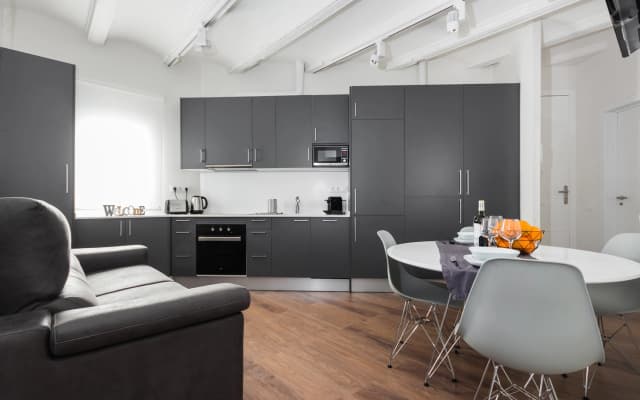 Marina 124 Apartments - photo 2