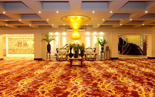 The Orchard Wellness & Health Resort Hotel - photo 4