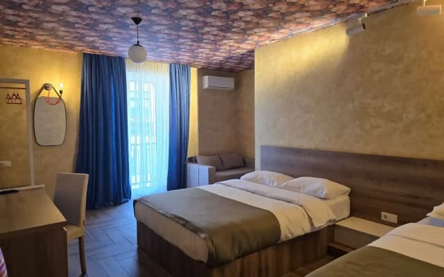 Hotel Nutsa in old Tbilisi - photo 3