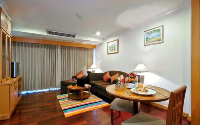Admiral Suites Bangkok - photo 5
