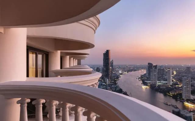 Tower Club at lebua Hotel - photo 5