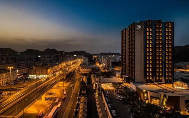 Sheraton Oman Hotel - photo 5
