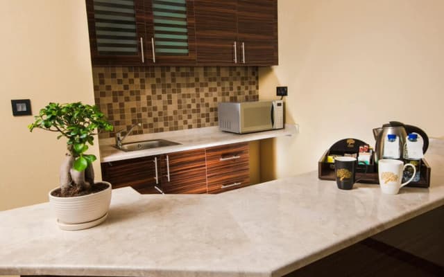 Jannah Burj Al Sarab Hotel - photo 3