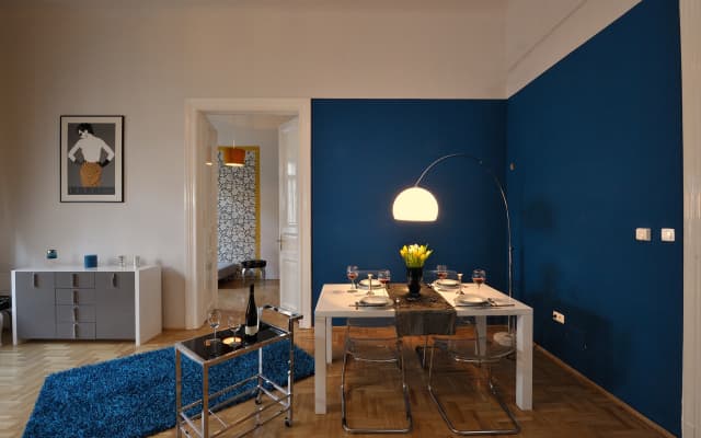 District Seven Spacious Apartments - photo 5