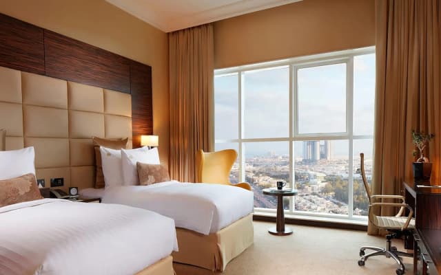 Jannah Burj Al Sarab Hotel - photo 4