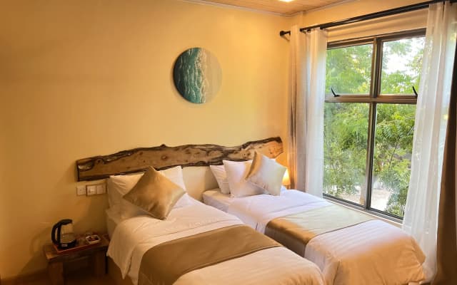 Holiday Home Dhiffushi Hotel - photo 2