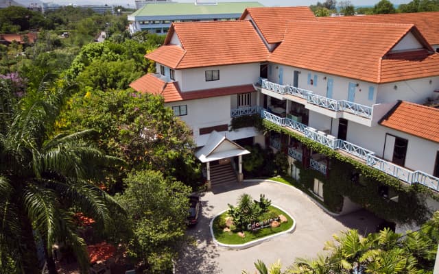 Chom View Hotel - photo 5