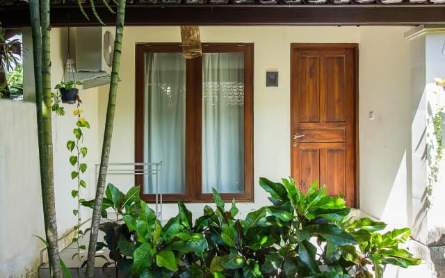 Umanede Jimbaran Guesthouse - photo 5