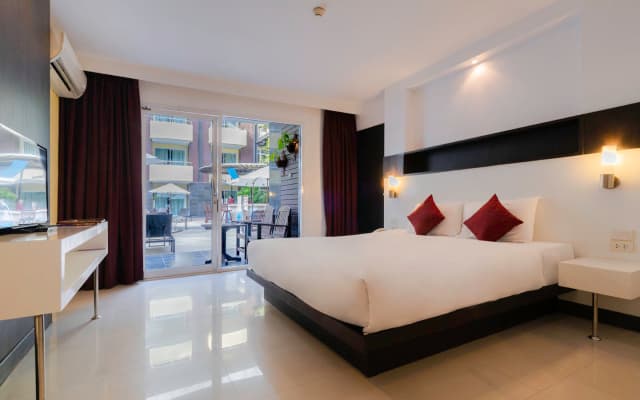 Baron Beach Hotel - photo 5