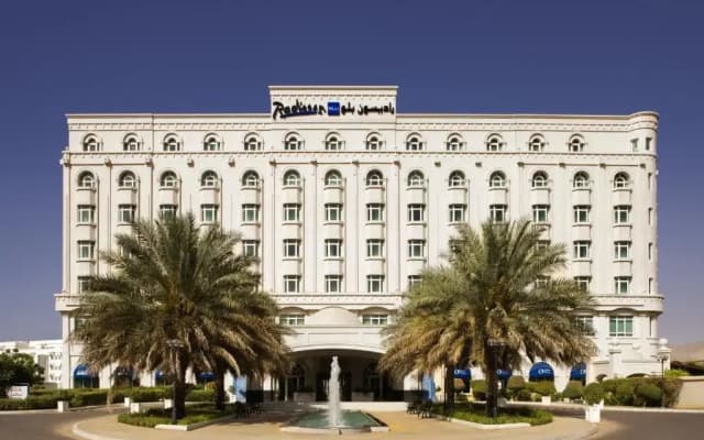 Hotel Radisson Blu Hotel, Muscat - photo 3
