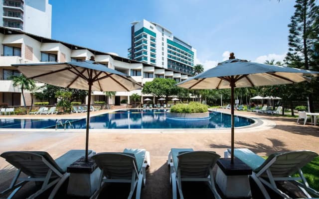 Hotel Tropicana Pattaya - photo 3