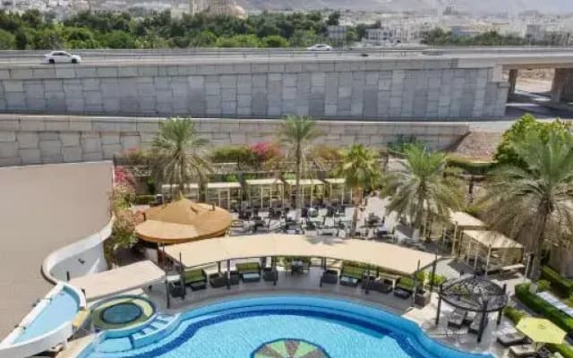 Hotel Radisson Blu Hotel, Muscat - photo 2