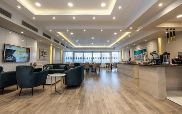 Hotel Triumph Plaza Hotel - photo 5