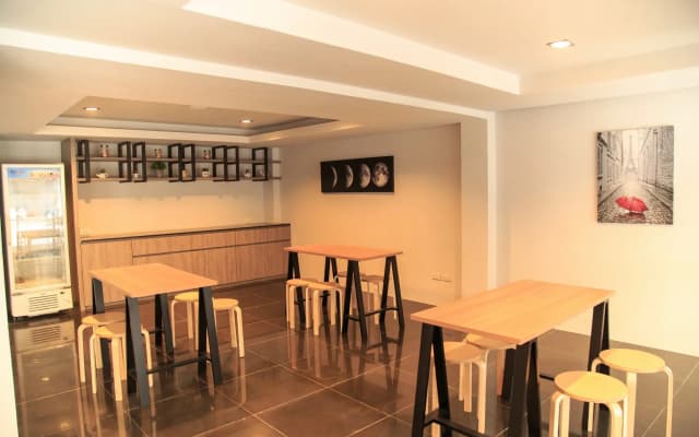 Silla Loft Patong Hotel - photo 4