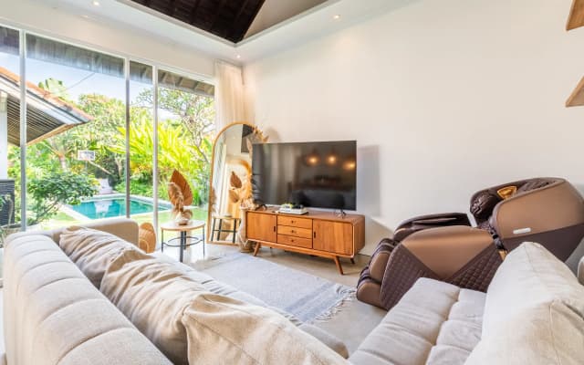 Jungle Amaranth Canggu – Exclusive 3BR Retreat with Pool, Modern Amenities and Top Location Villa - photo 2