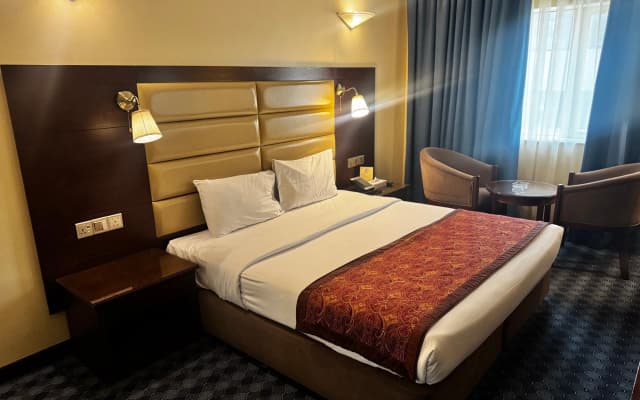 Orchid Hotel - photo 3