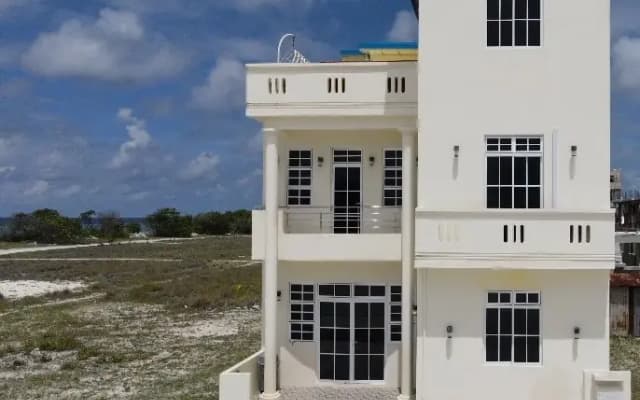 One the Island Guest House - photo 3