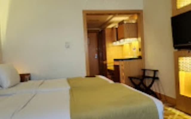 Marco Polo Hotel - photo 5