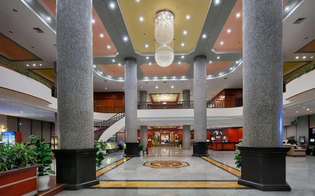 Halong Plaza Hotel - photo 3