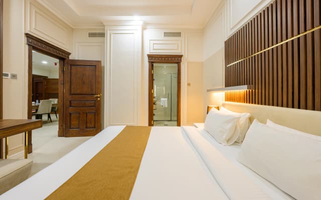 Abraj INN Royal Hotel - photo 3