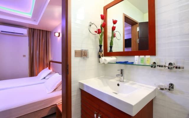 Season Holidays Maldives Guest House - photo 5