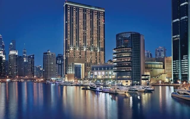 JW Marriott Marina - Lux Studio Apartments - photo 2