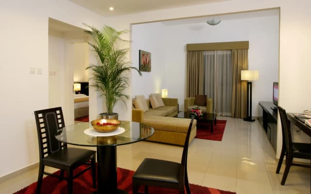 Ramada Hotel & Suites by Wyndham Ajman - photo 5