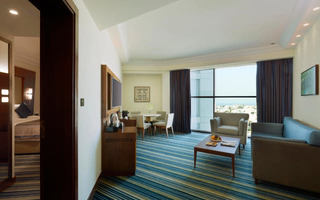 Hotel Royal Tulip Muscat Hotel - photo 2
