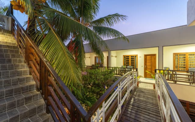 Kamadhoo Inn Guest House - photo 4