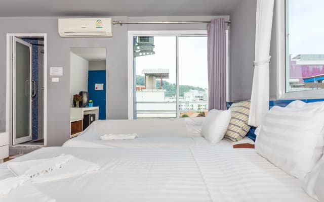 The Oddy Hip Hotel - photo 5
