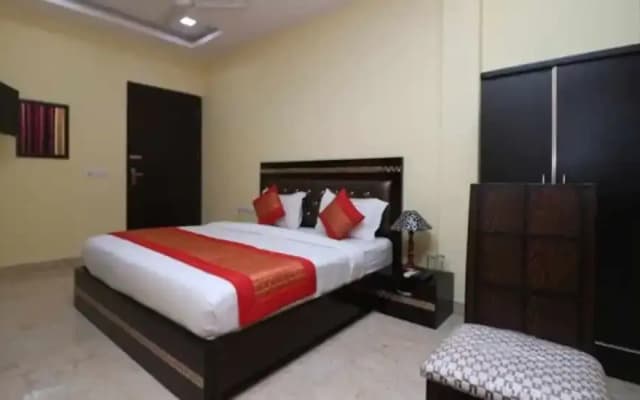 Ashoka Palace Hotel - photo 5