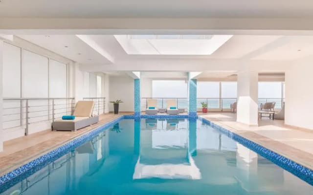 Hotel Al Hail Waves Hotel Managed By Centara - photo 2