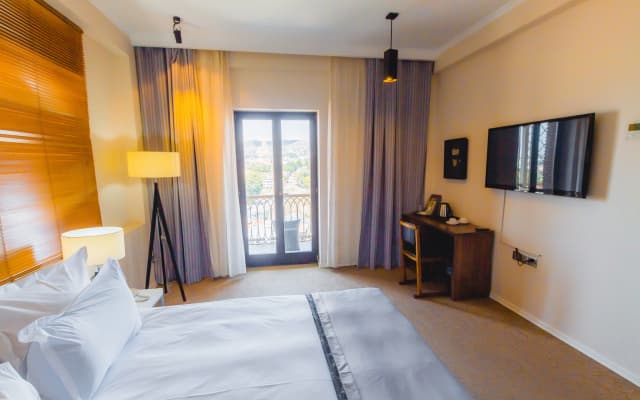 Citadel Narikala Hotel - photo 4