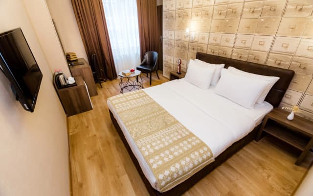 Diamond Dat Exx Company Hotel - photo 4